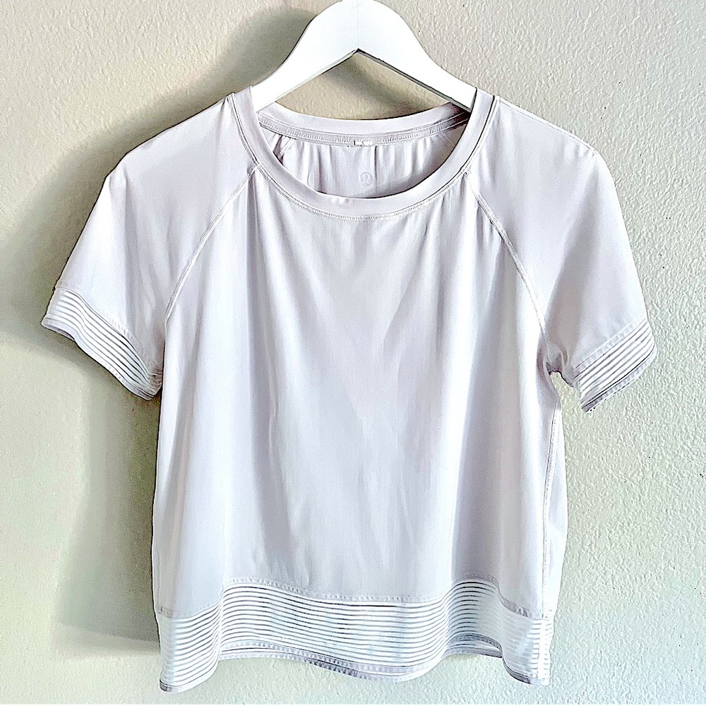 Lululemon  Stripe in Stride White Short Sleeve Top 6/8 Medium - Picture 3 of 14